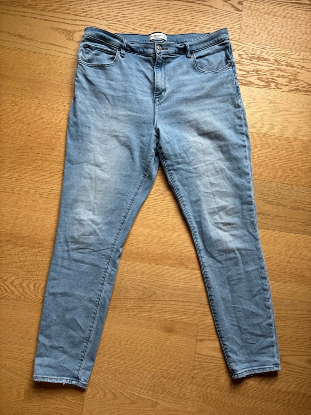 Abercrombie and Fitch the super skinny high rise women’s jeans size 34/18 Long